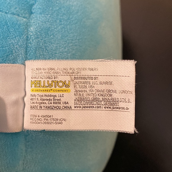 Evil Eye Squishmallows, Gisla the Blue Hamsa Hand, 8” - Picture 6 of 6